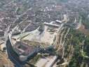 Vista aérea de los dos recintos amurallados después de la restauración